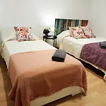 By Universitat Private Rooms
