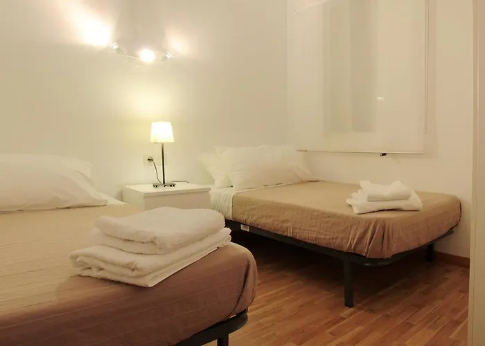 Alguera Apartments Napols