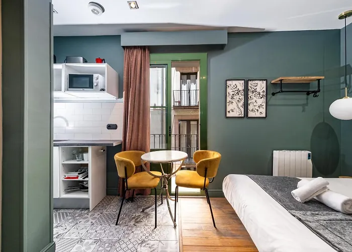 Ainb Born-Dames Apartments