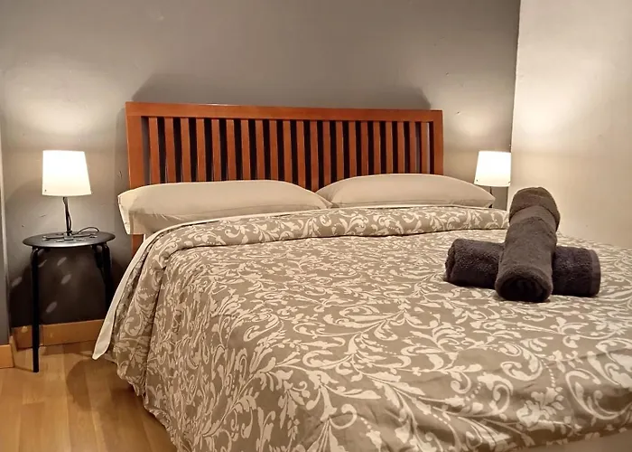 Private Doble & Single Rooms In The City Center Metro L5 & L1 Mallorca Street