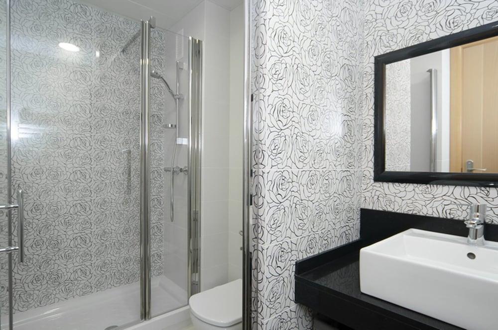 Apartmentos Ramblas 108 3*