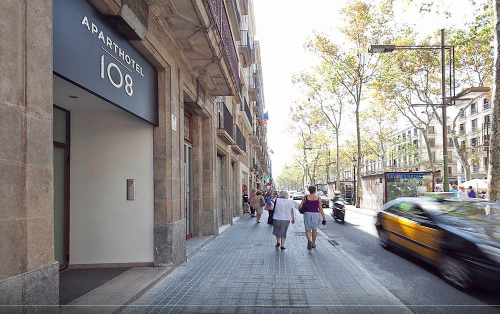 Apartmentos Ramblas 108 3*