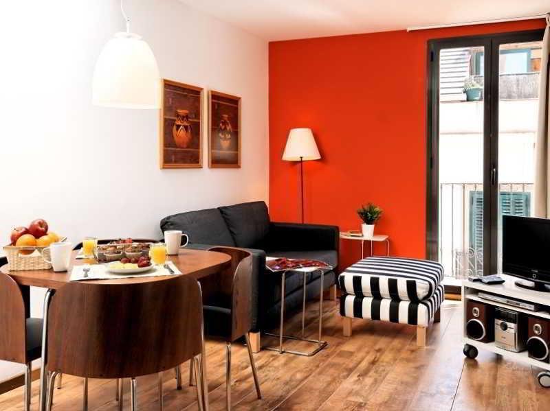 Inside Sants