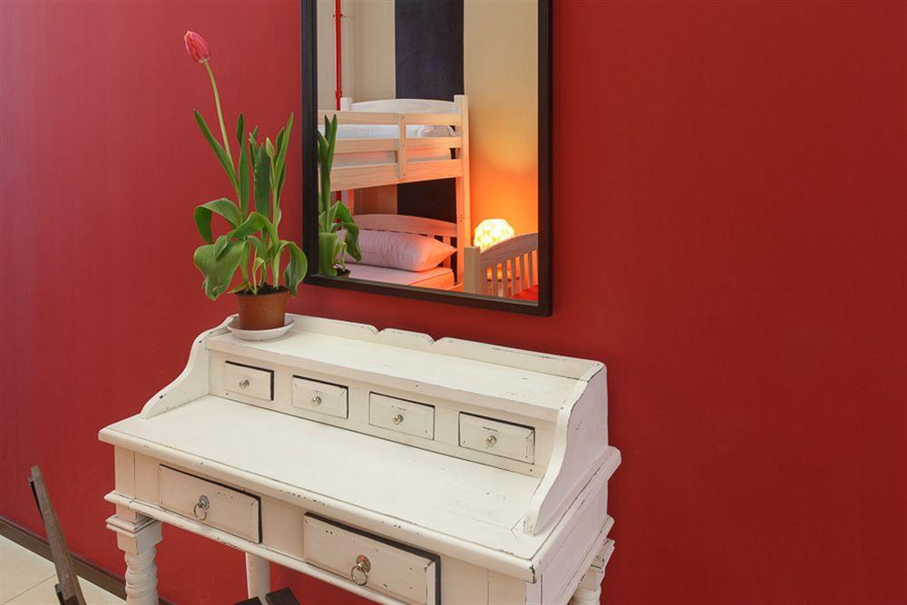 Hip Hostal