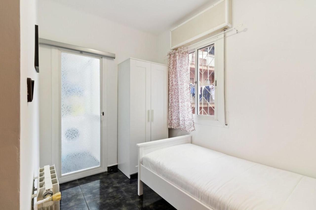 Cozy 3 Bedroom Flat With Balcony Close To Plaza España! Apartamento Barcelona