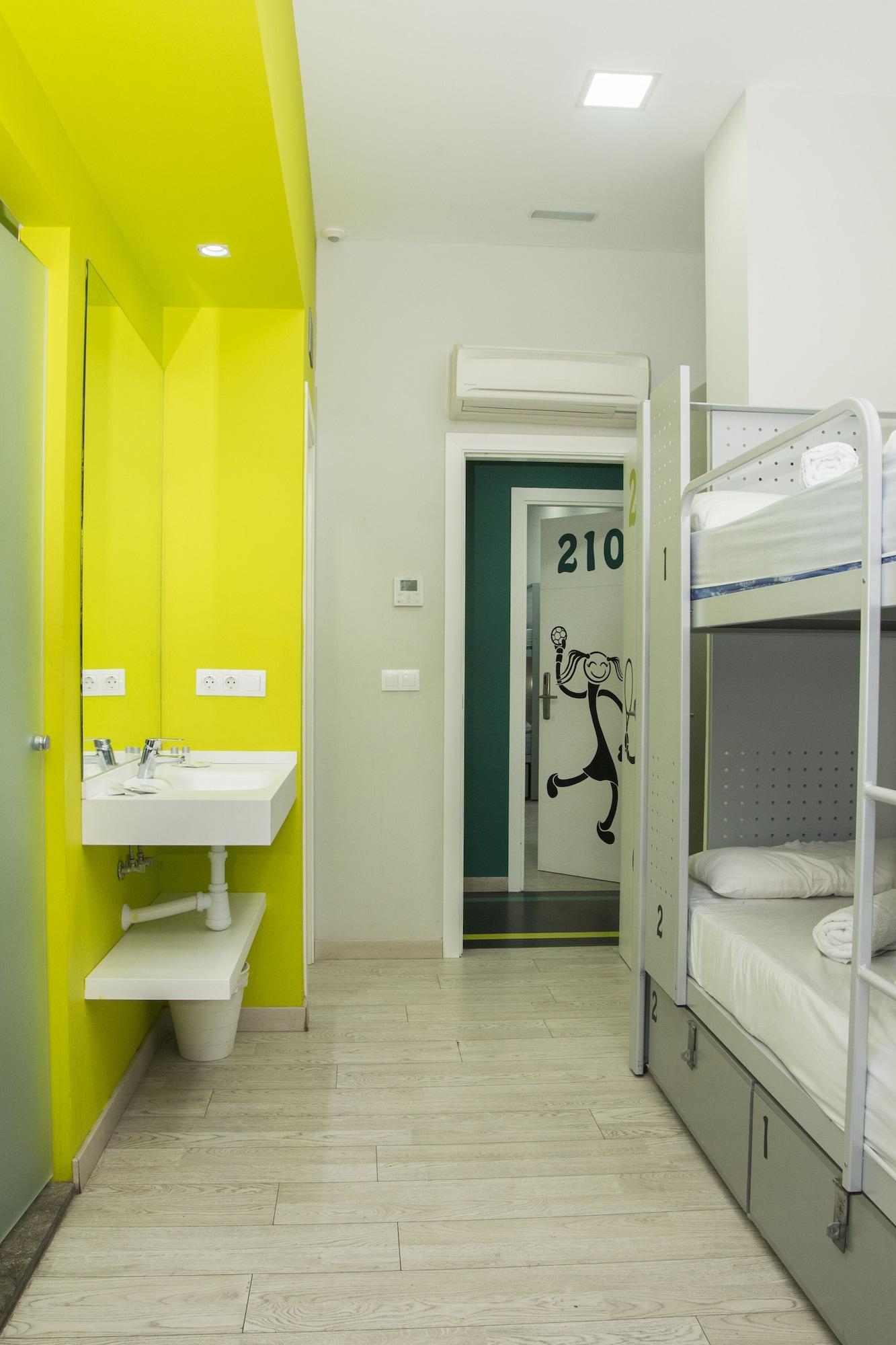 Hostal Bcnsporthostels Barcelona