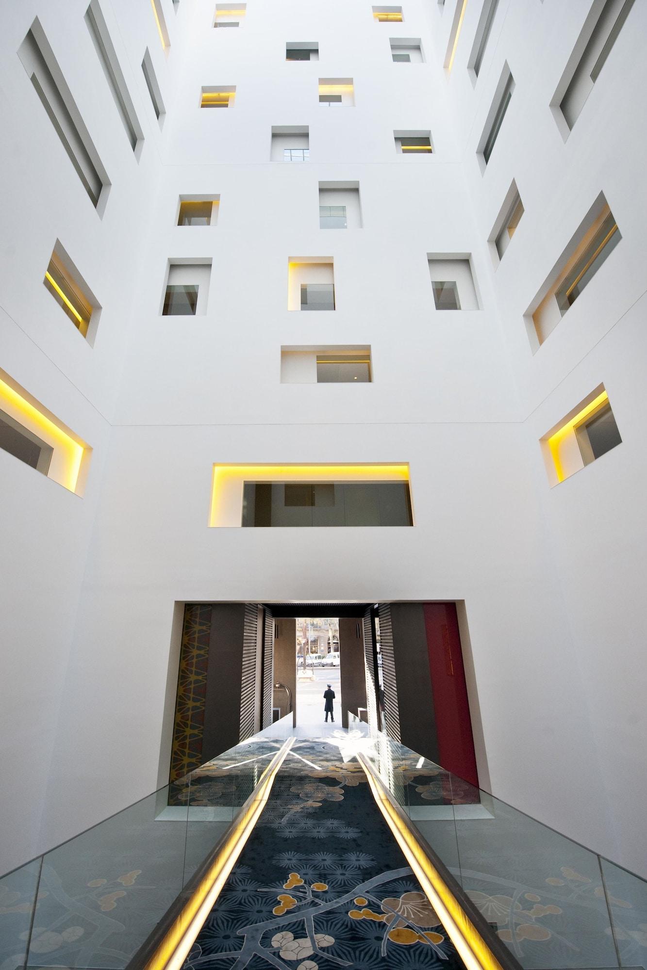 Mandarin Oriental, Hotel