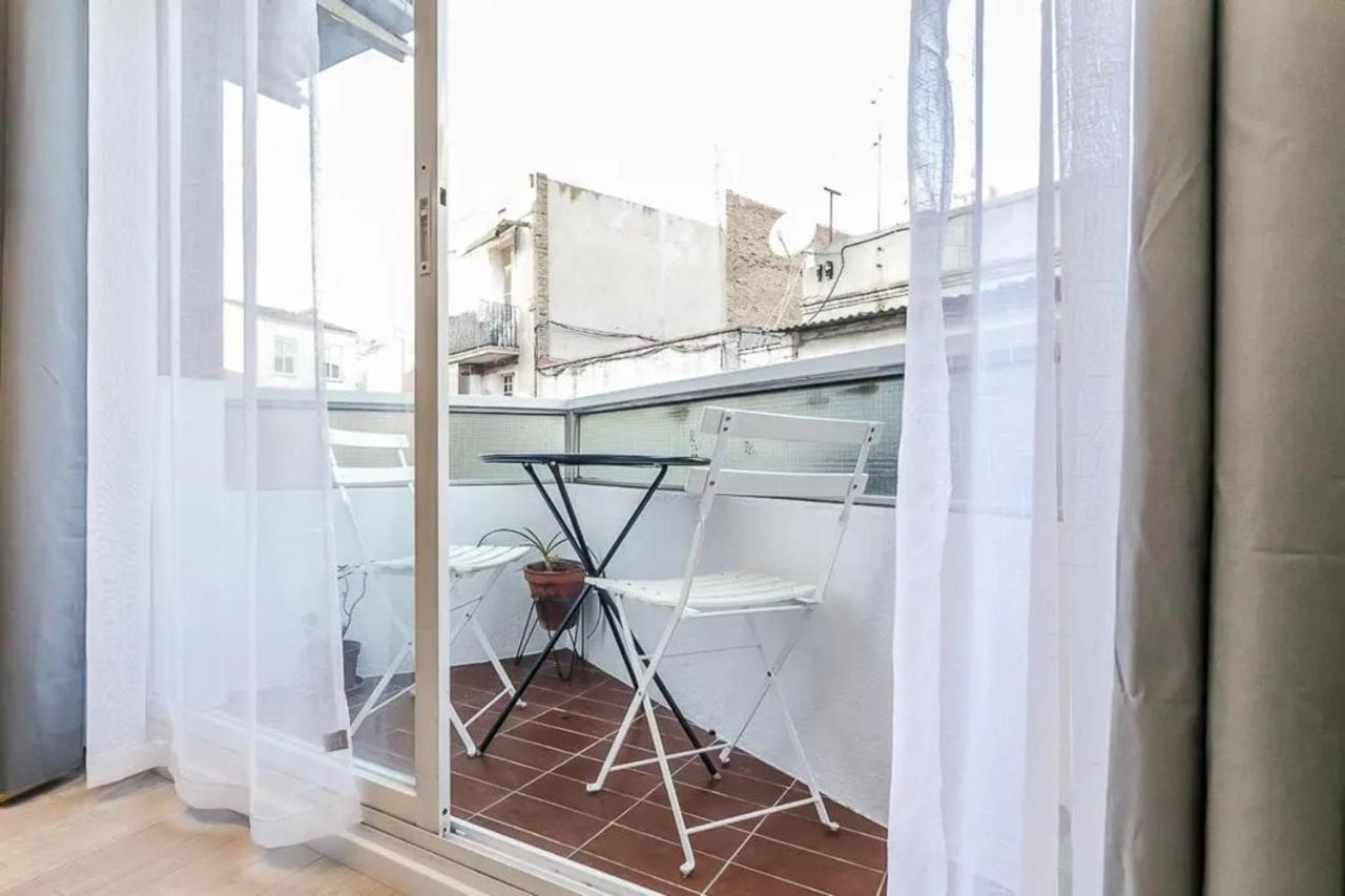 51sam1021 - Modern Near Montjuic