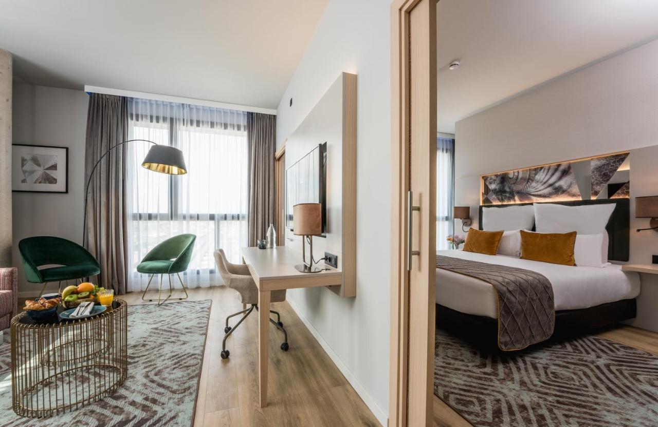 Leonardo Royal Fira Hotel 4*