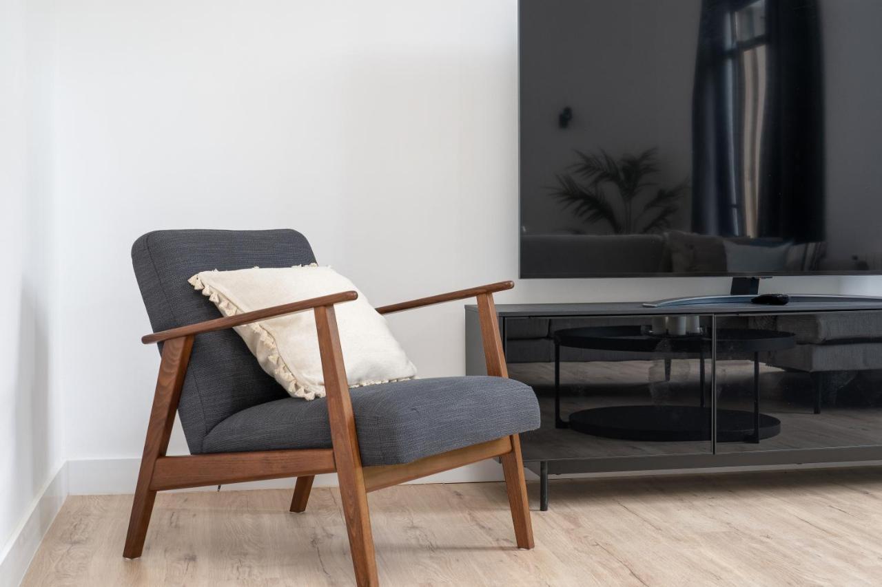 5br - 3bh Luxury In The City Center Barcelona
