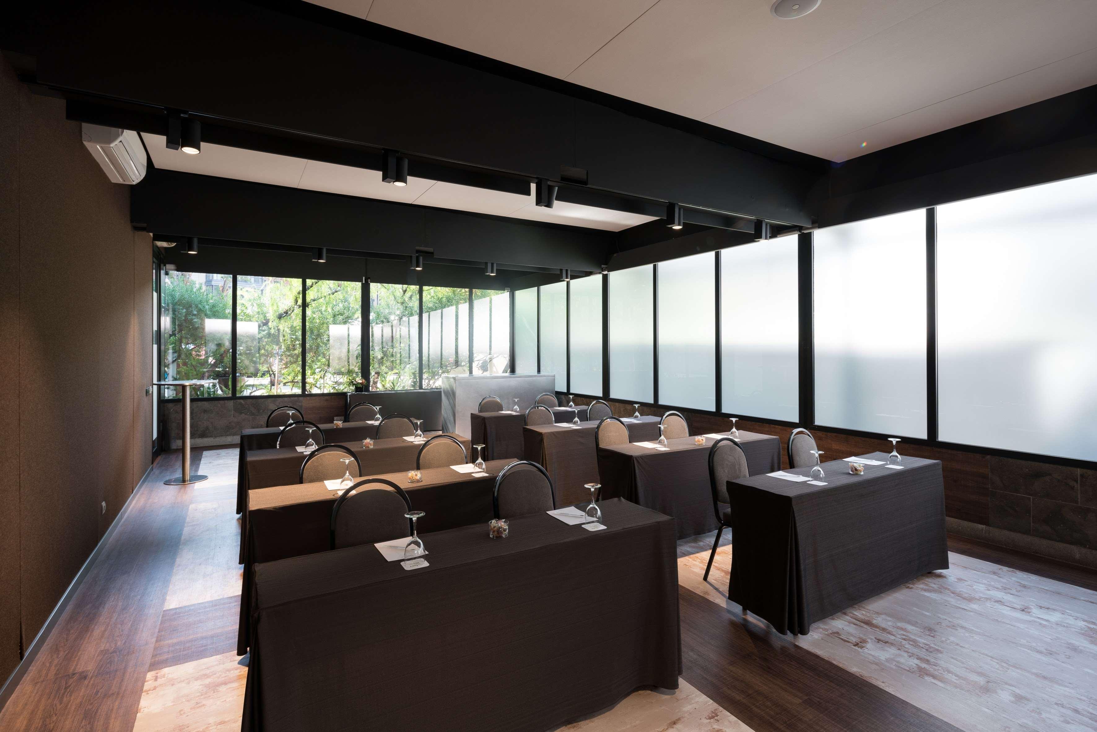 Catalonia Plaza Catalunya Hotel 4*