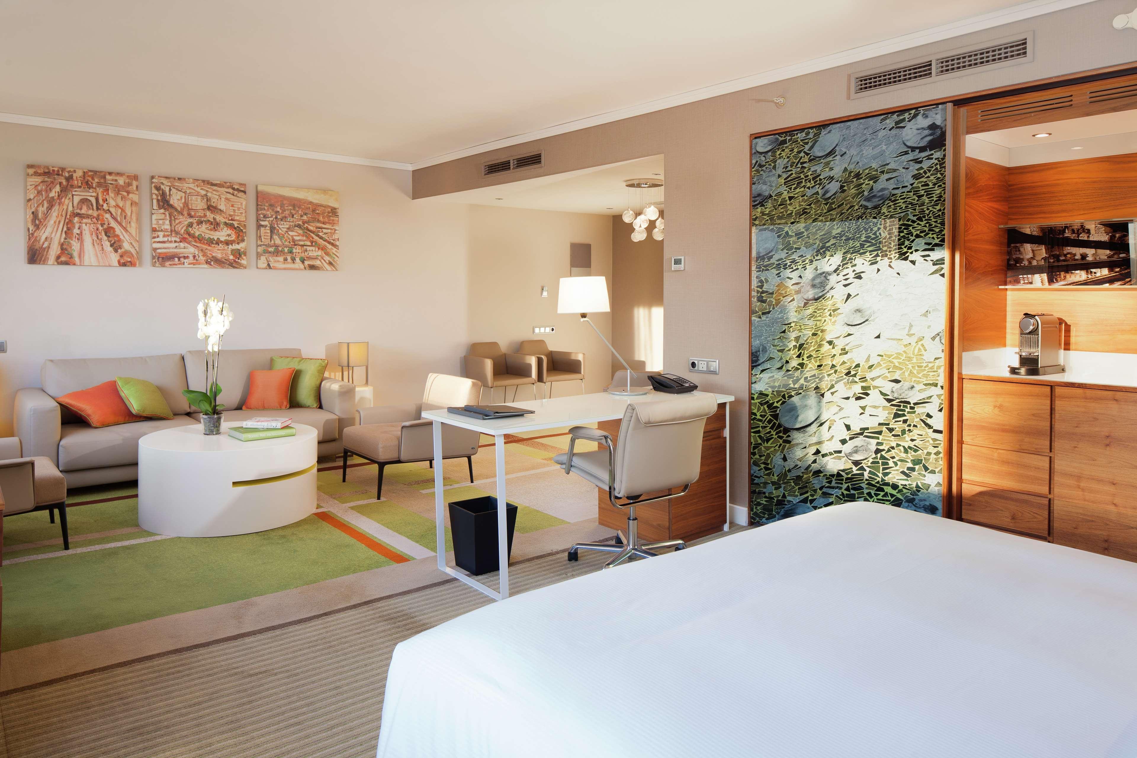 Hilton Hotel 4*