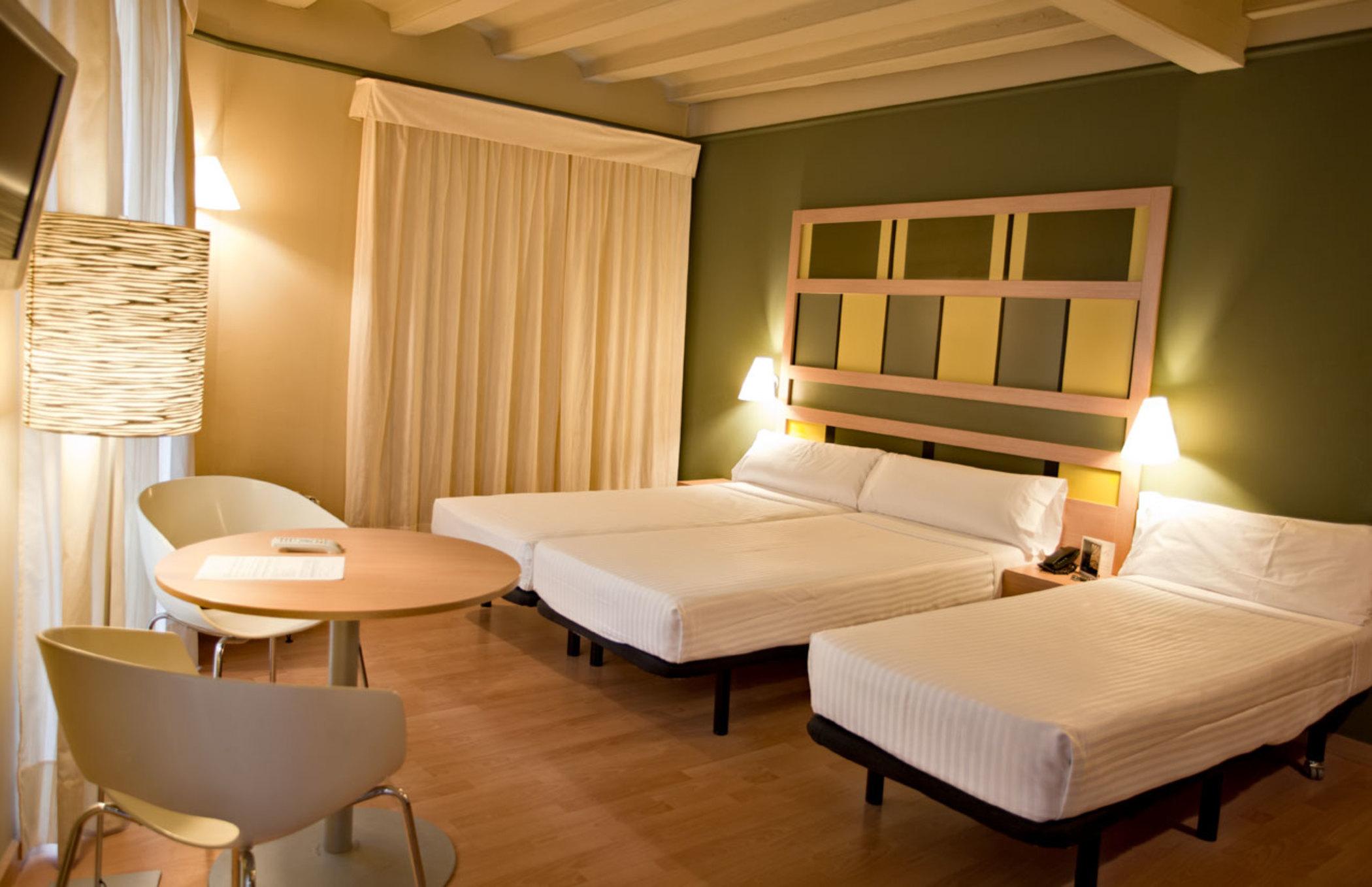 Hotel Ciutat De 3*