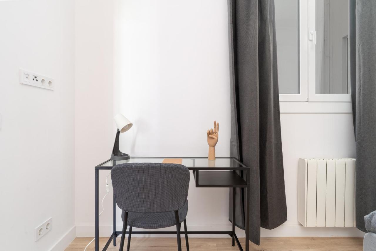5br - 3bh Luxury In The City Center Barcelona