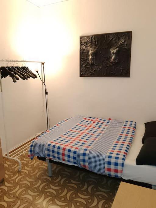 Best Location, Plaza España Camping Barcelona