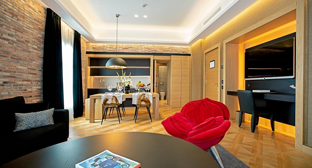 Monument Hotel 5*