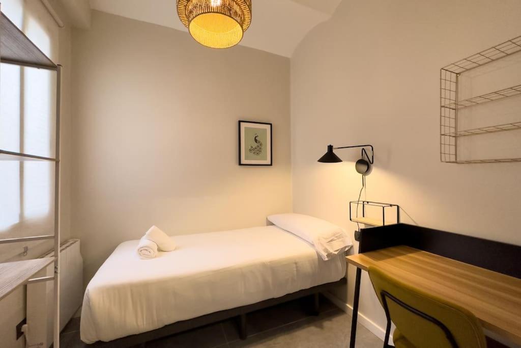 Apartment Bebarceloner Sants - 2 Bedrooms *