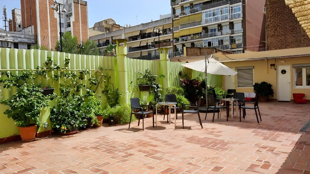 Paraiso Hostel *