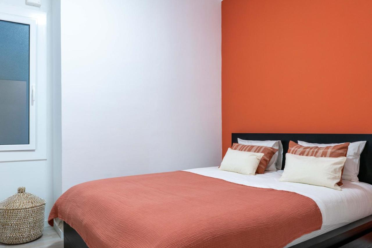 Apartment Orange Crush *