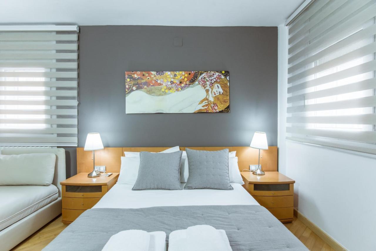 Apartamento Two Bedroom Townhouse Within 10min Walk From Beach Barcelona