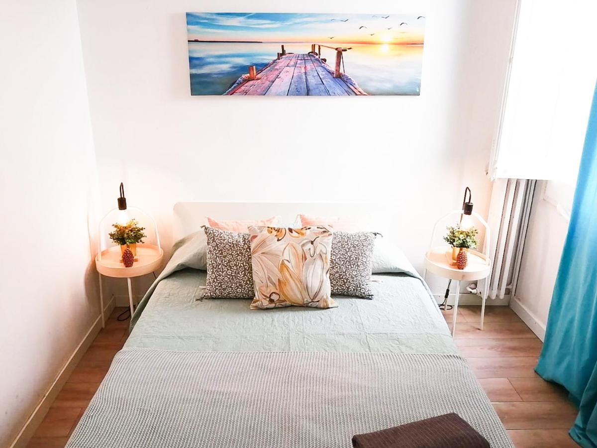 By Paseo De Gracia Hostal *