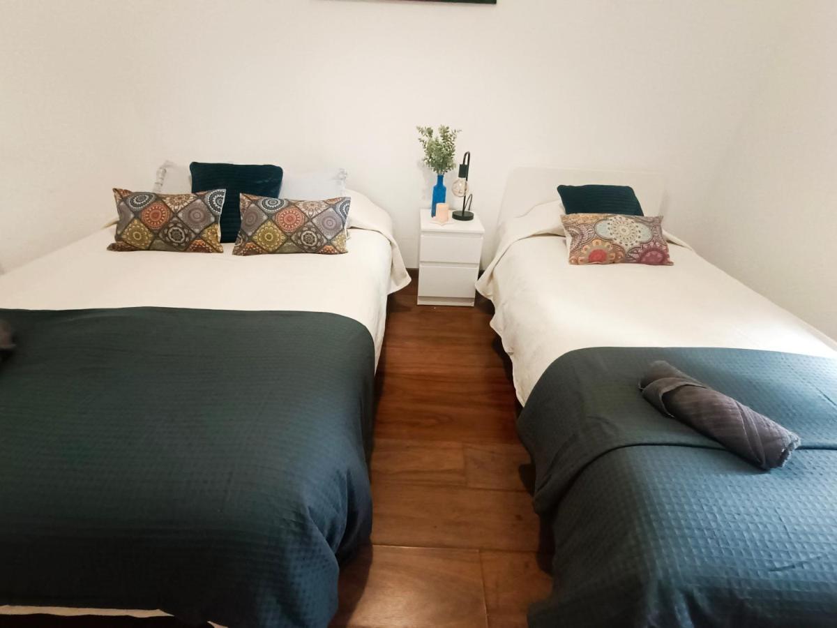 Hostal By Plaza Real Budget