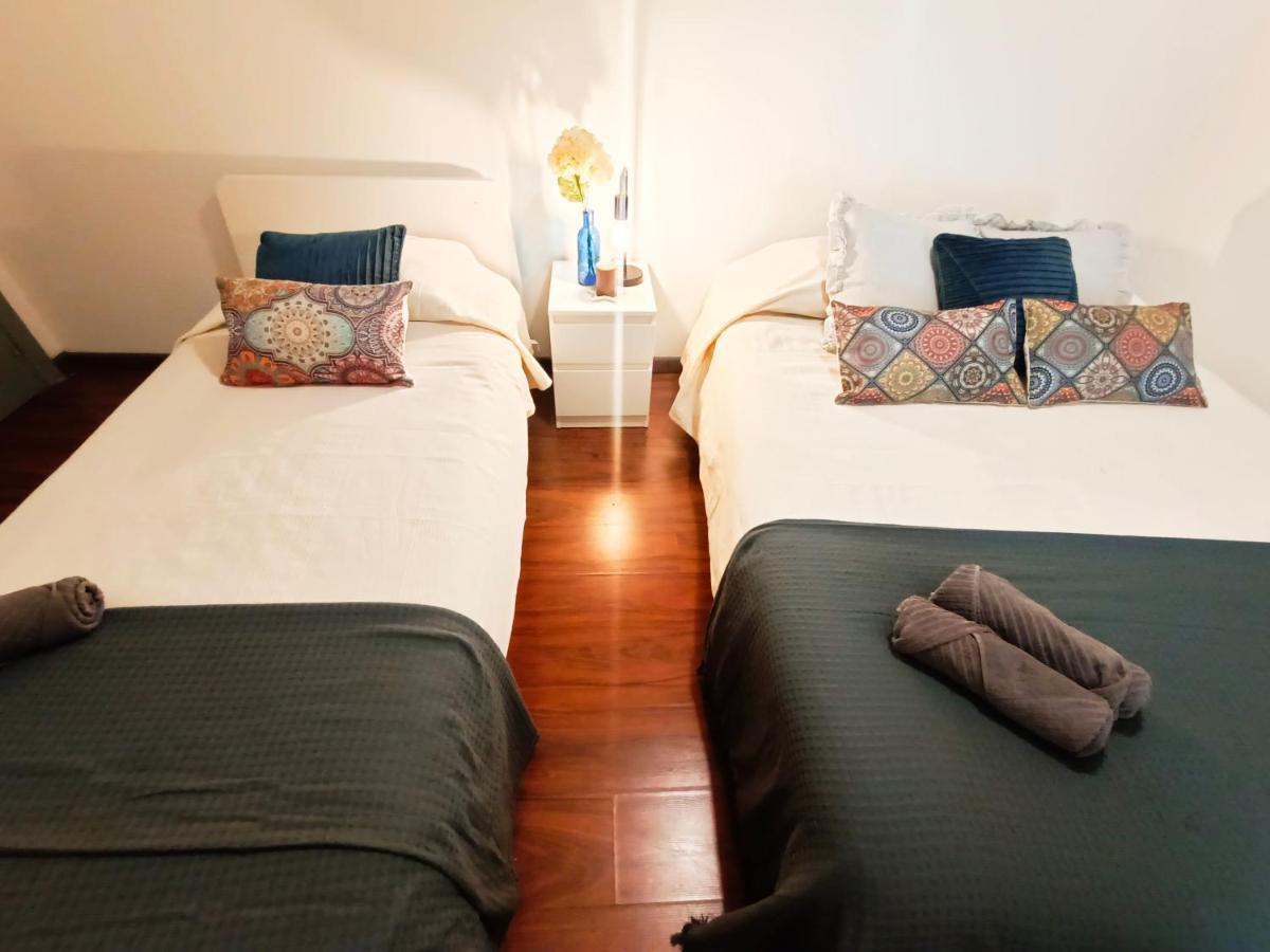 By Plaza Real Budget Hostal Barcelona