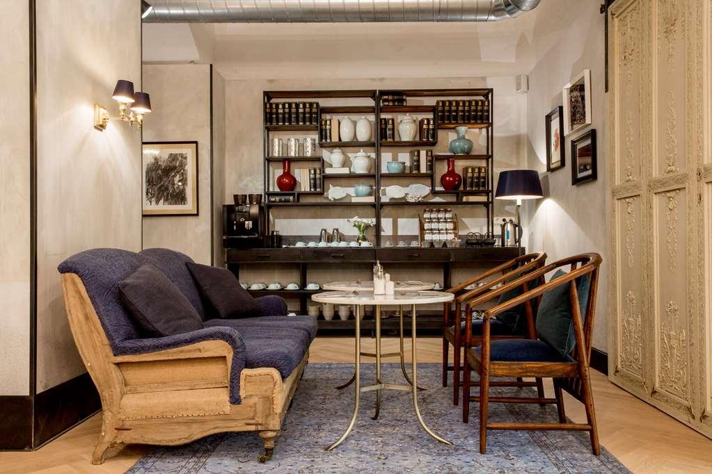 Midmost Barcelona