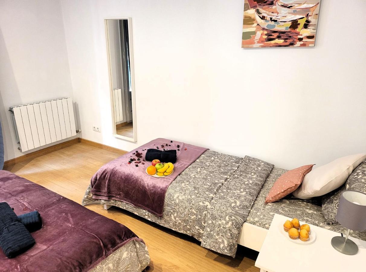 By Bcn Cathedral Hostal *
