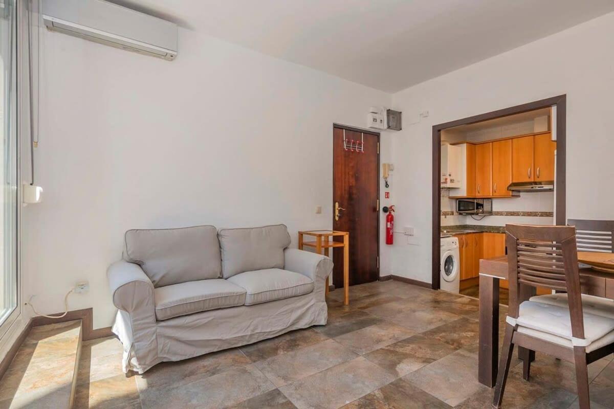 3bd With Private Terrace Right By Sagrada Familia Apartment