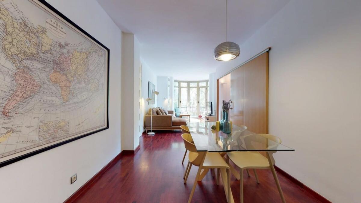 Apartment Modern And Bright Three-bedroom In Eixample *