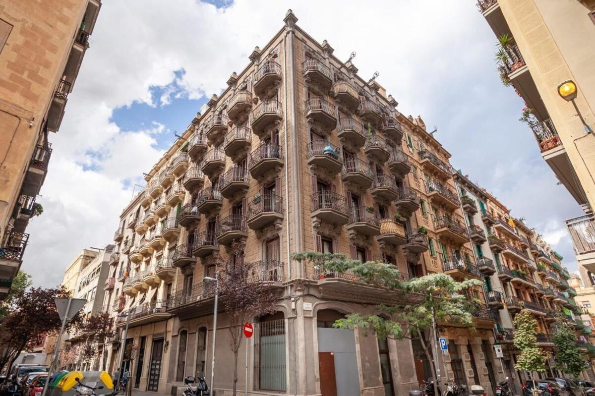 Modern And Bright 4bd Triplex In Paralel! Holiday home Barcelona