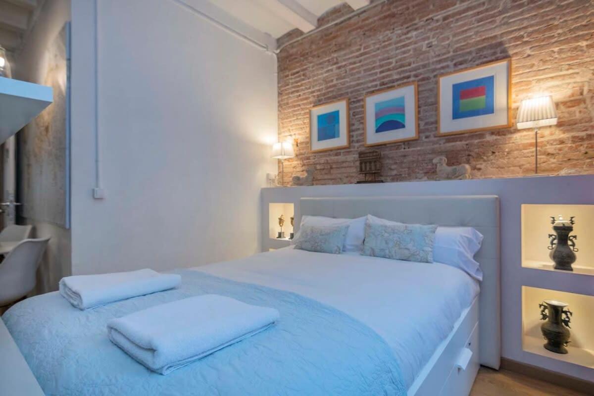Exclusive 2 Bedroom In The Center Apartment Barcelona