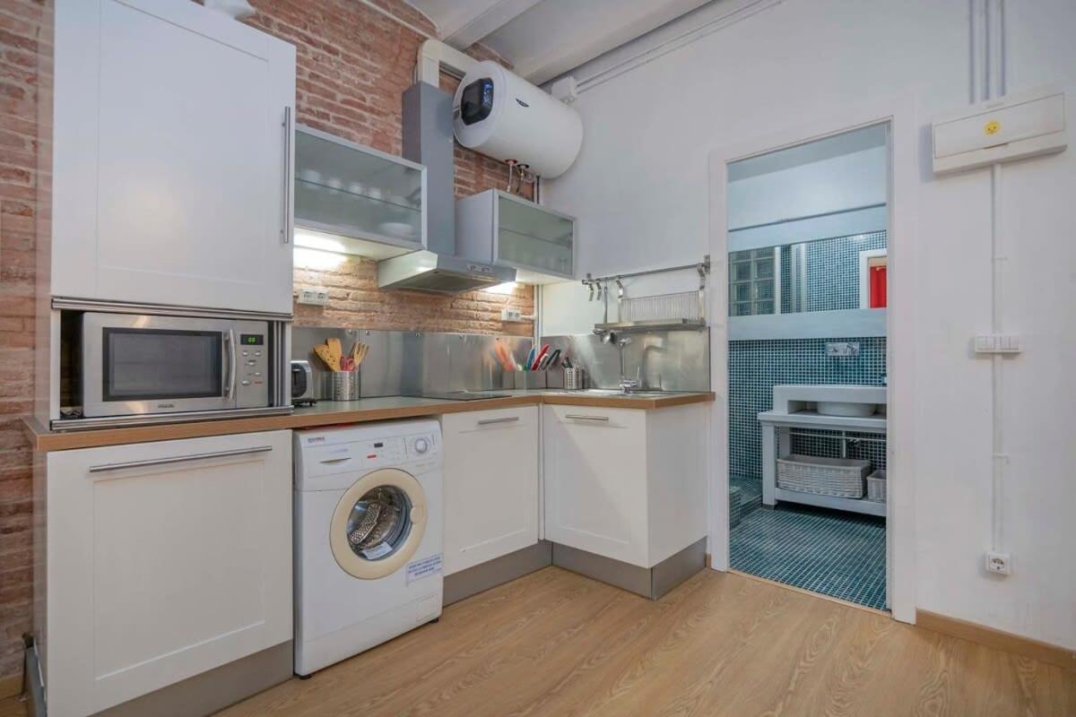 Exclusive 2 Bedroom In The Center *