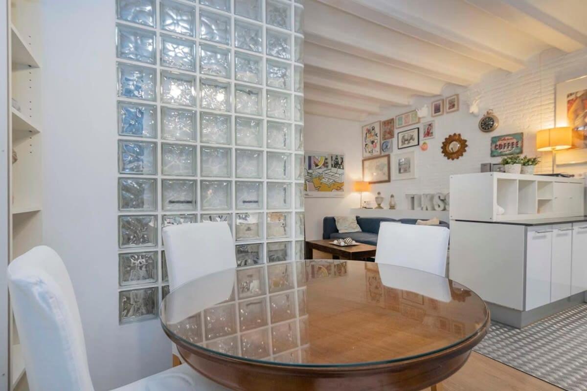 Apartment Exclusive 2 Bedroom In The Center *