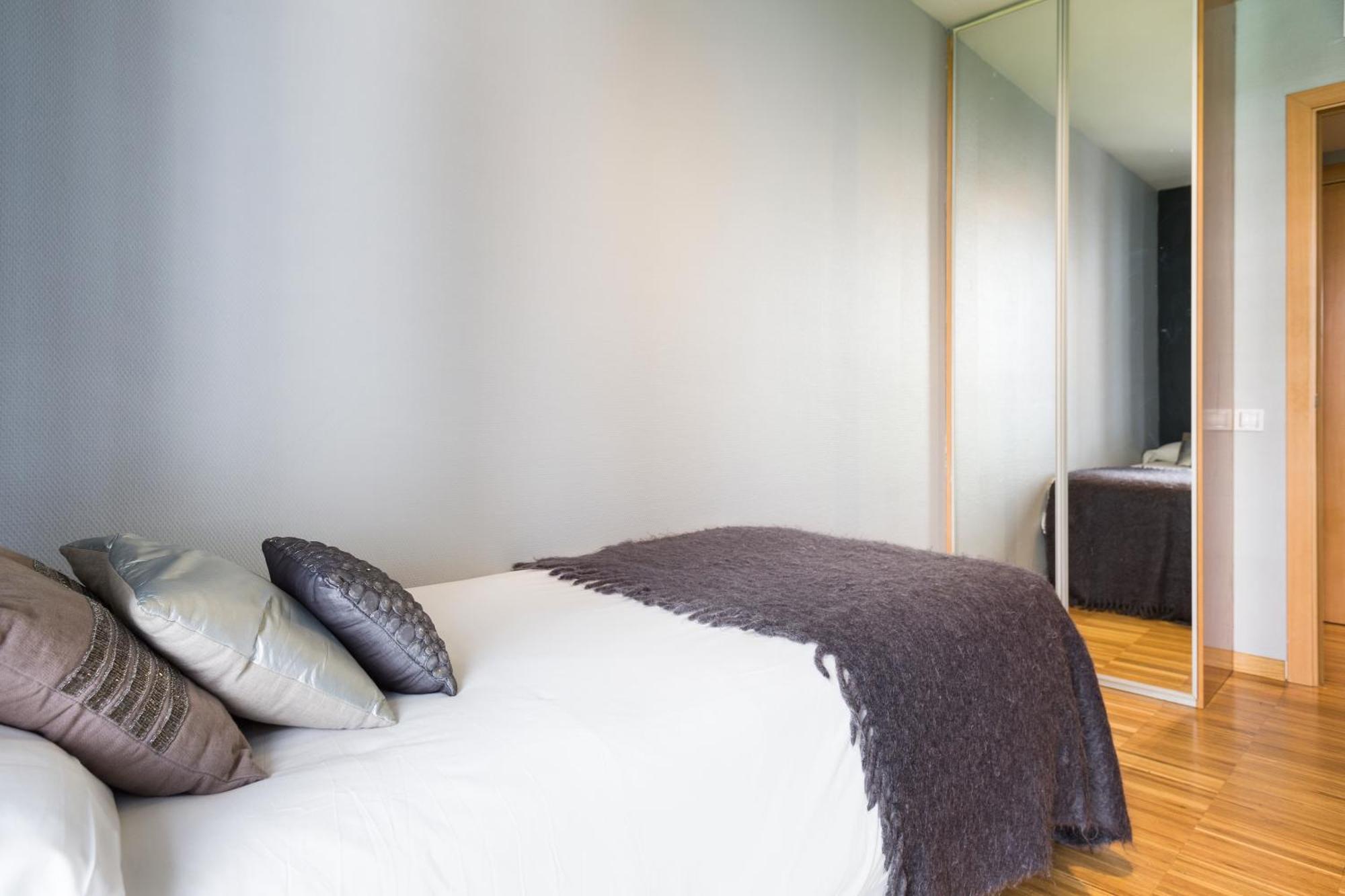 My Space Emirates - Spacious Near The Center Barcelona