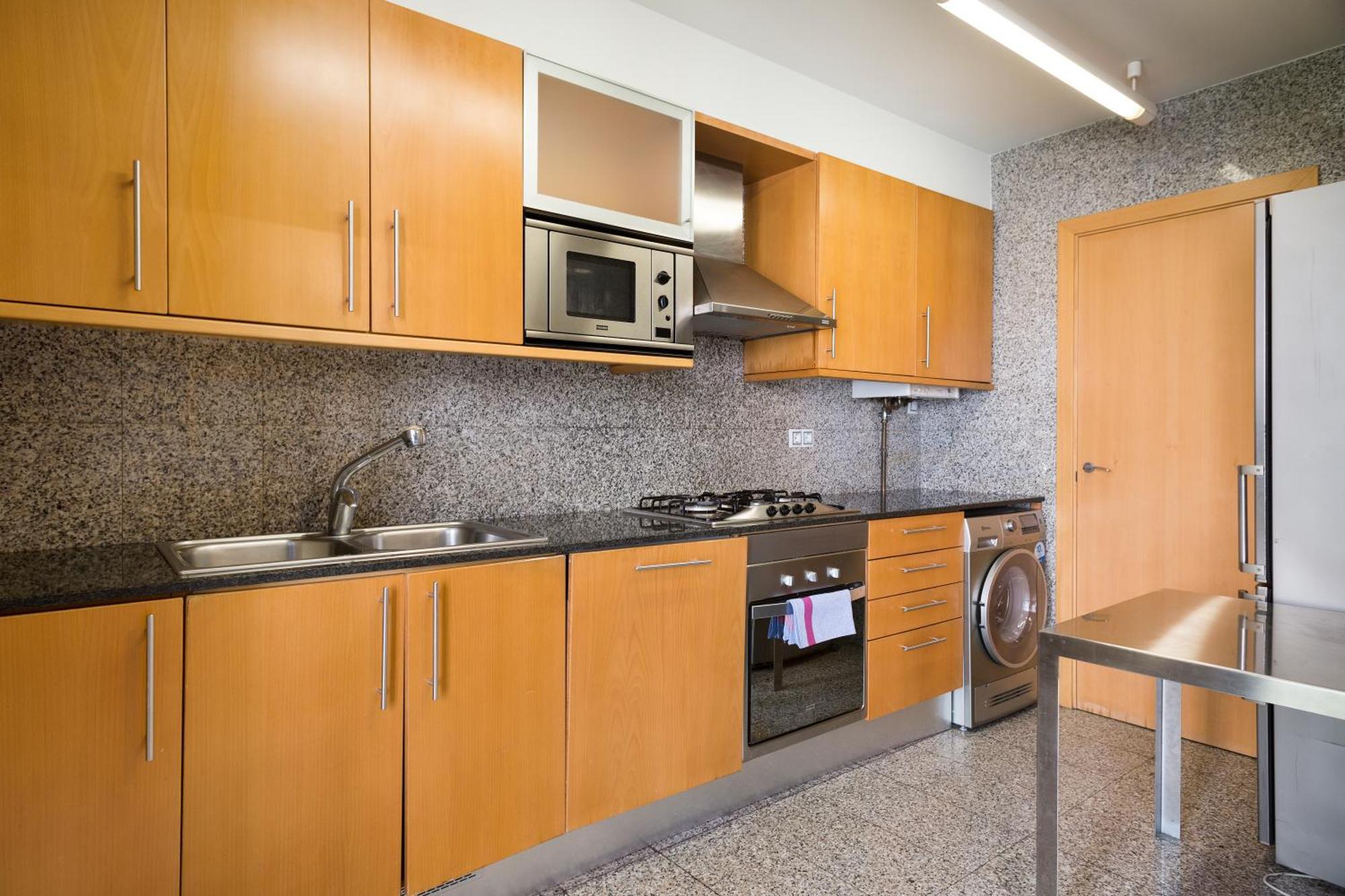 Apartamento My Space Emirates - Spacious Near The Center Barcelona