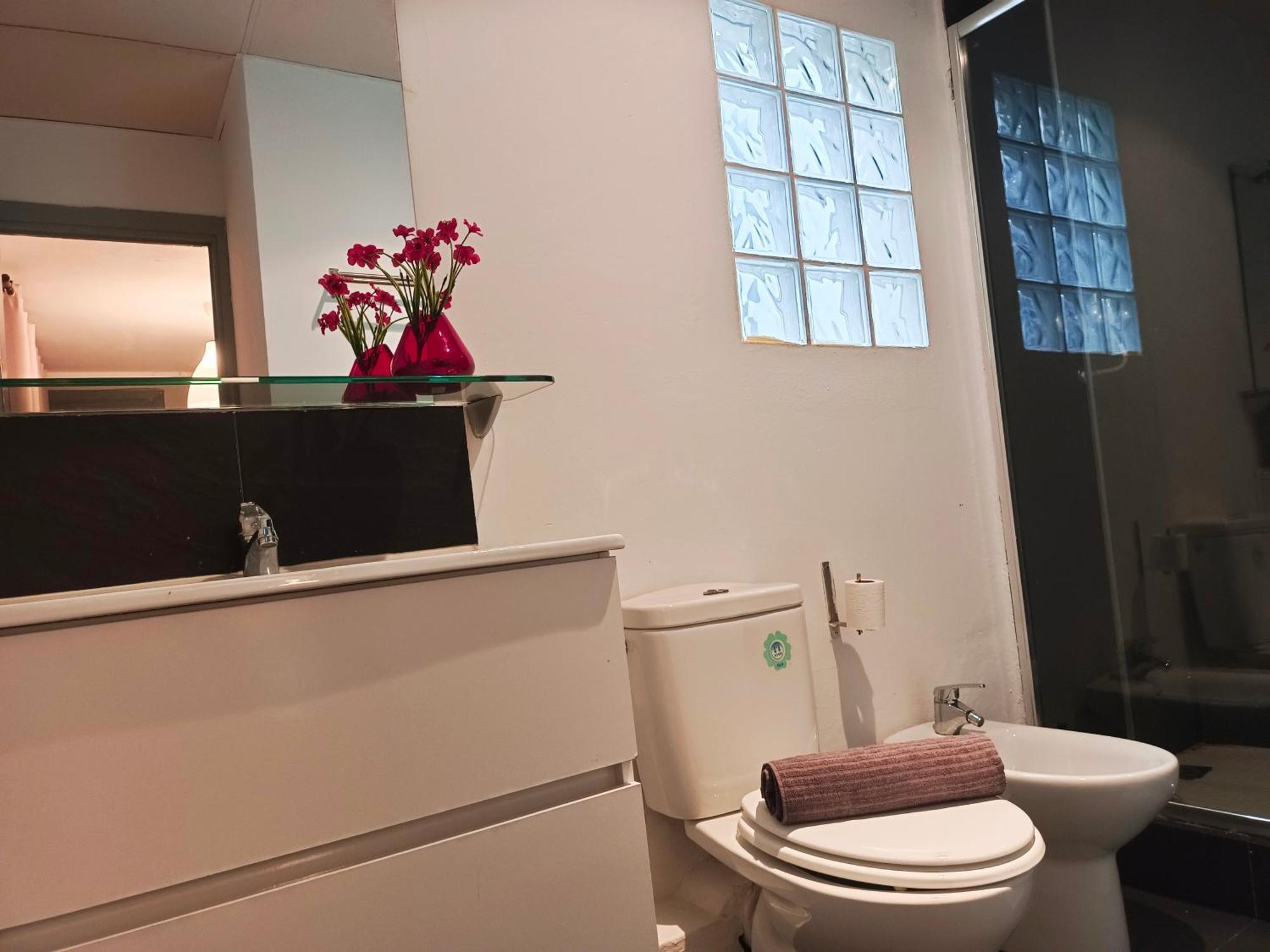 Hostal By Plaza Real Budget