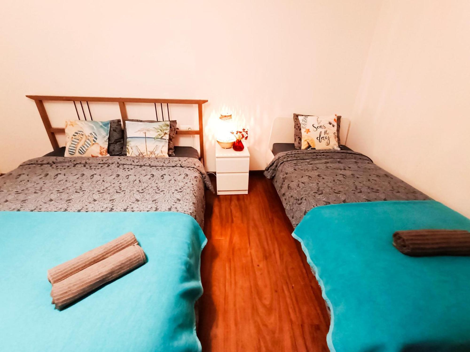 Hostal By Plaza Real Budget *