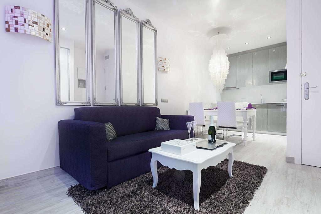 Romantic Barcelona Apartment Apartment