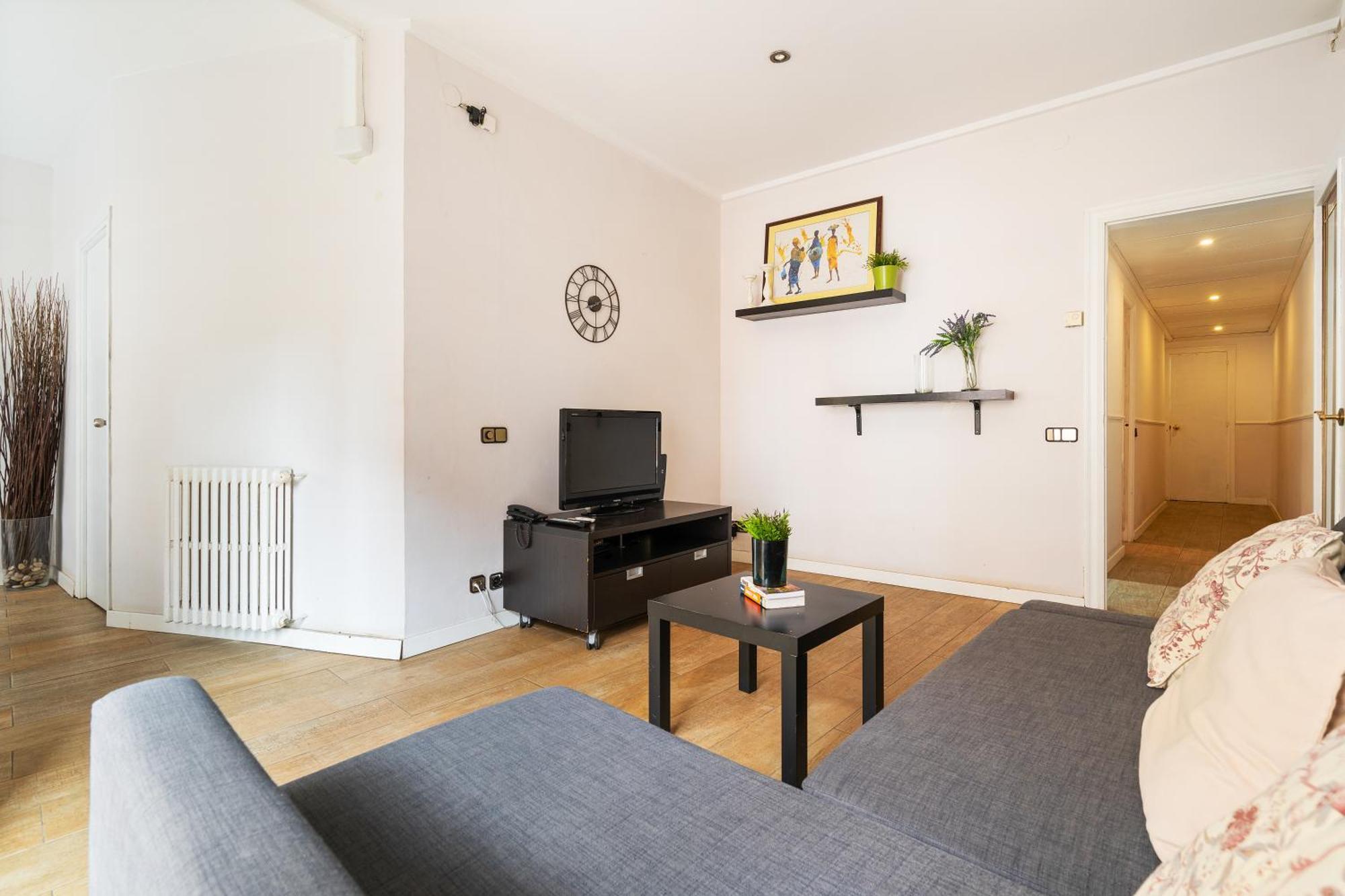 Apartment Eixample Ac, Sunlit Balcony & Prime Location Barcelona