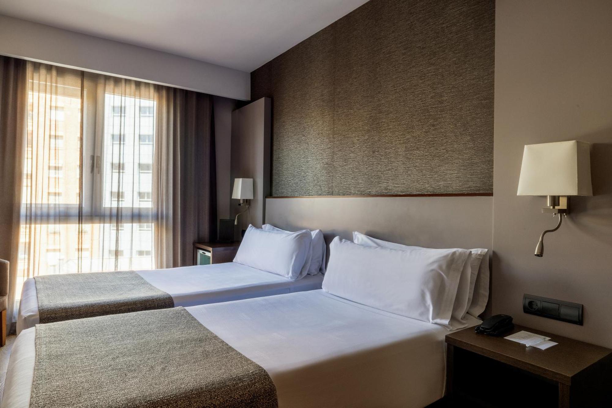 Hotel Catalonia Atenas 4*