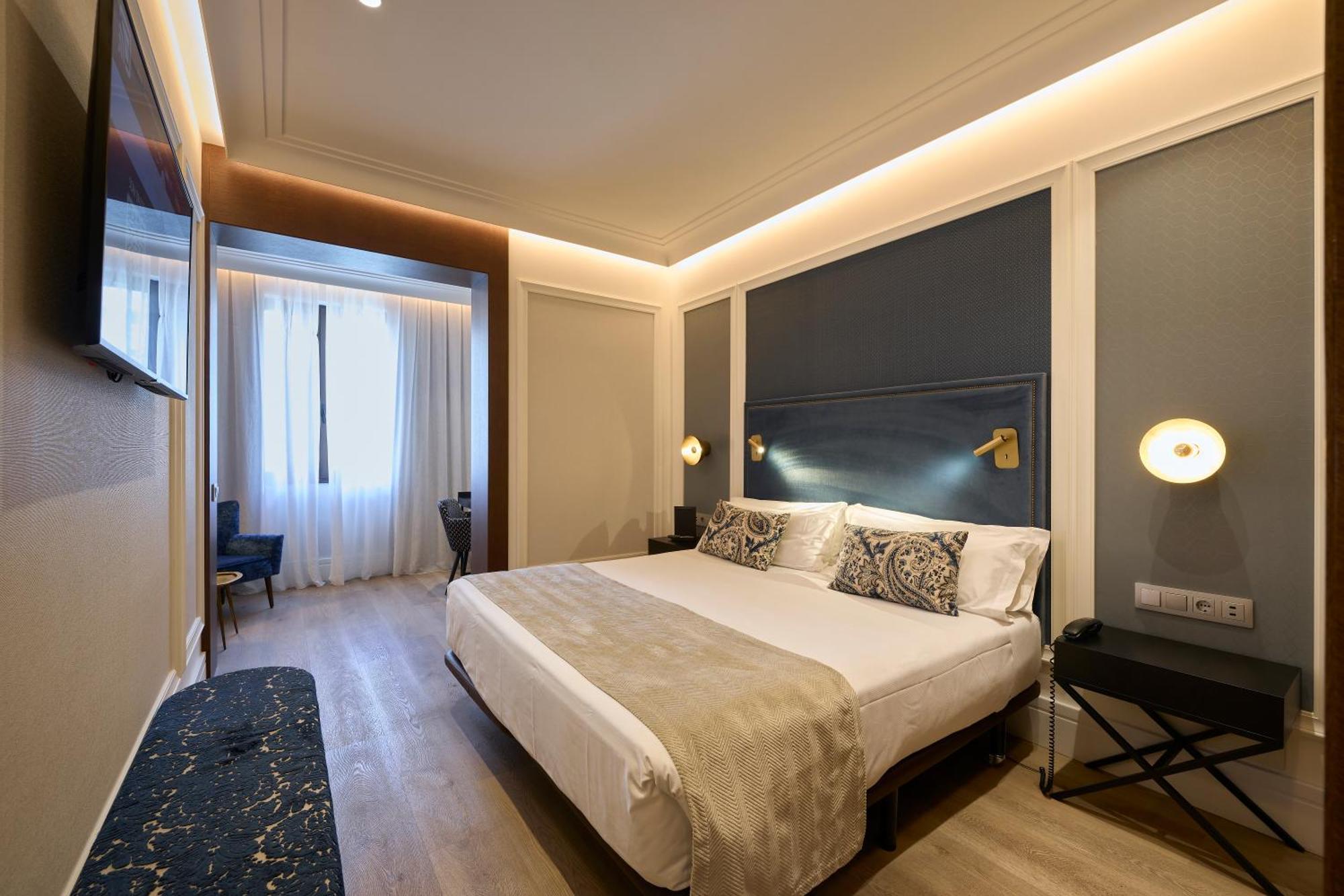 Hotel Catalonia Plaza Catalunya 4*