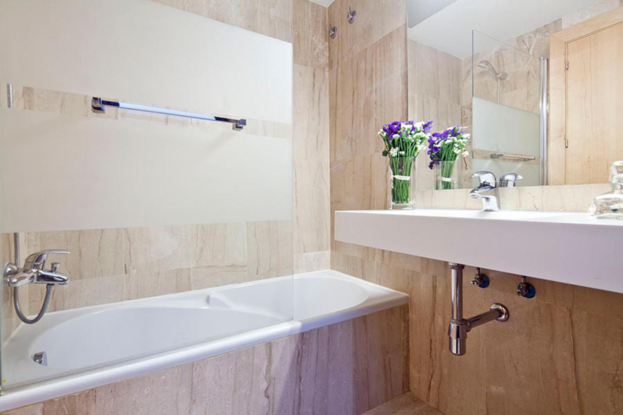 Rentals - Private Pool And Garden Center Apartment Barcelona