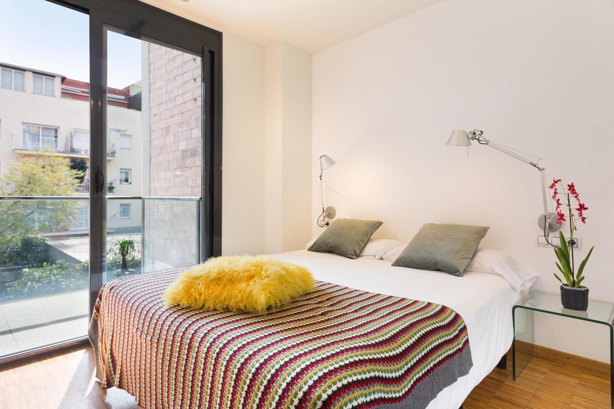 My Space Emirates - Spacious Near The Center Apartamento Barcelona