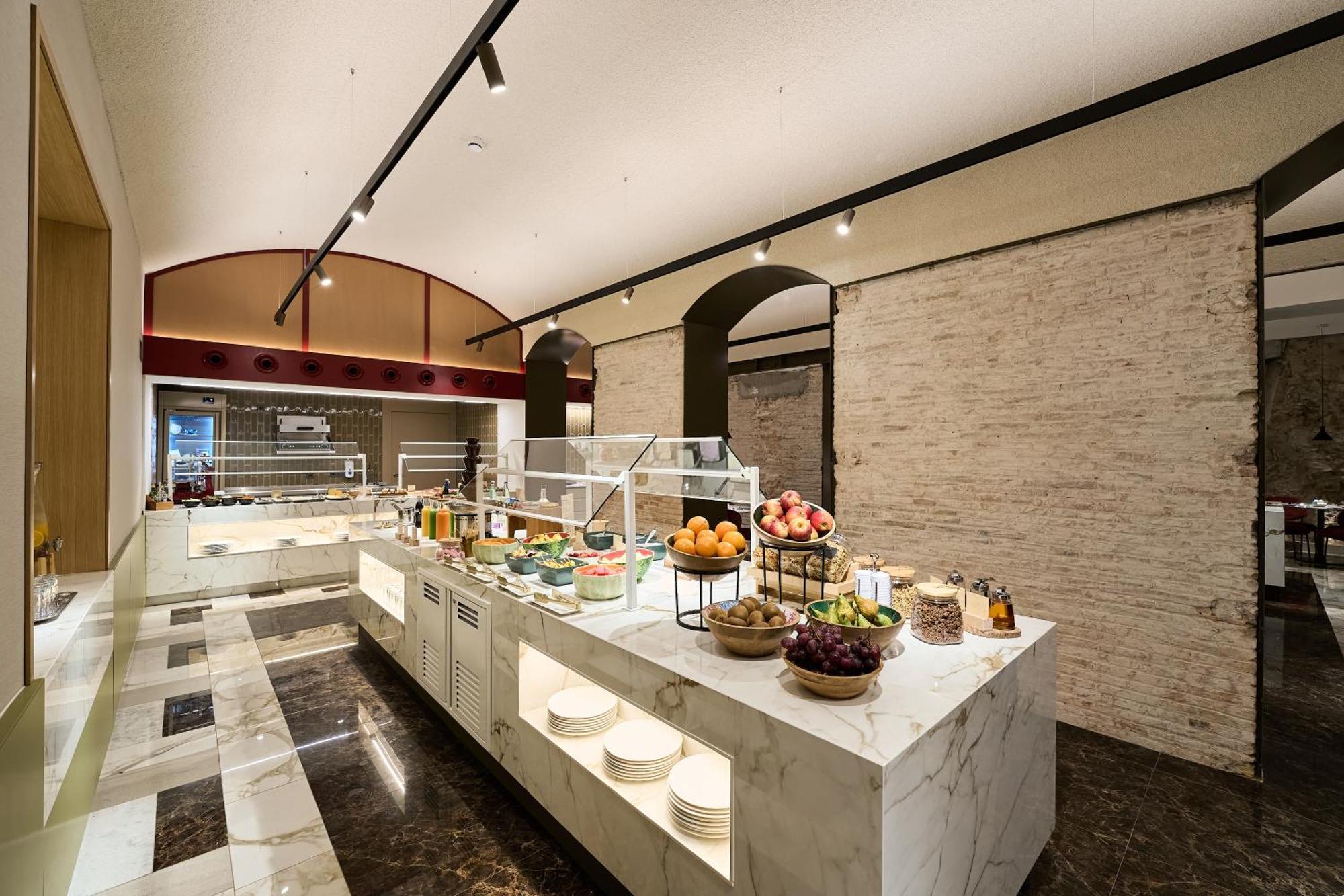 Hotel Catalonia Plaza Catalunya 4*