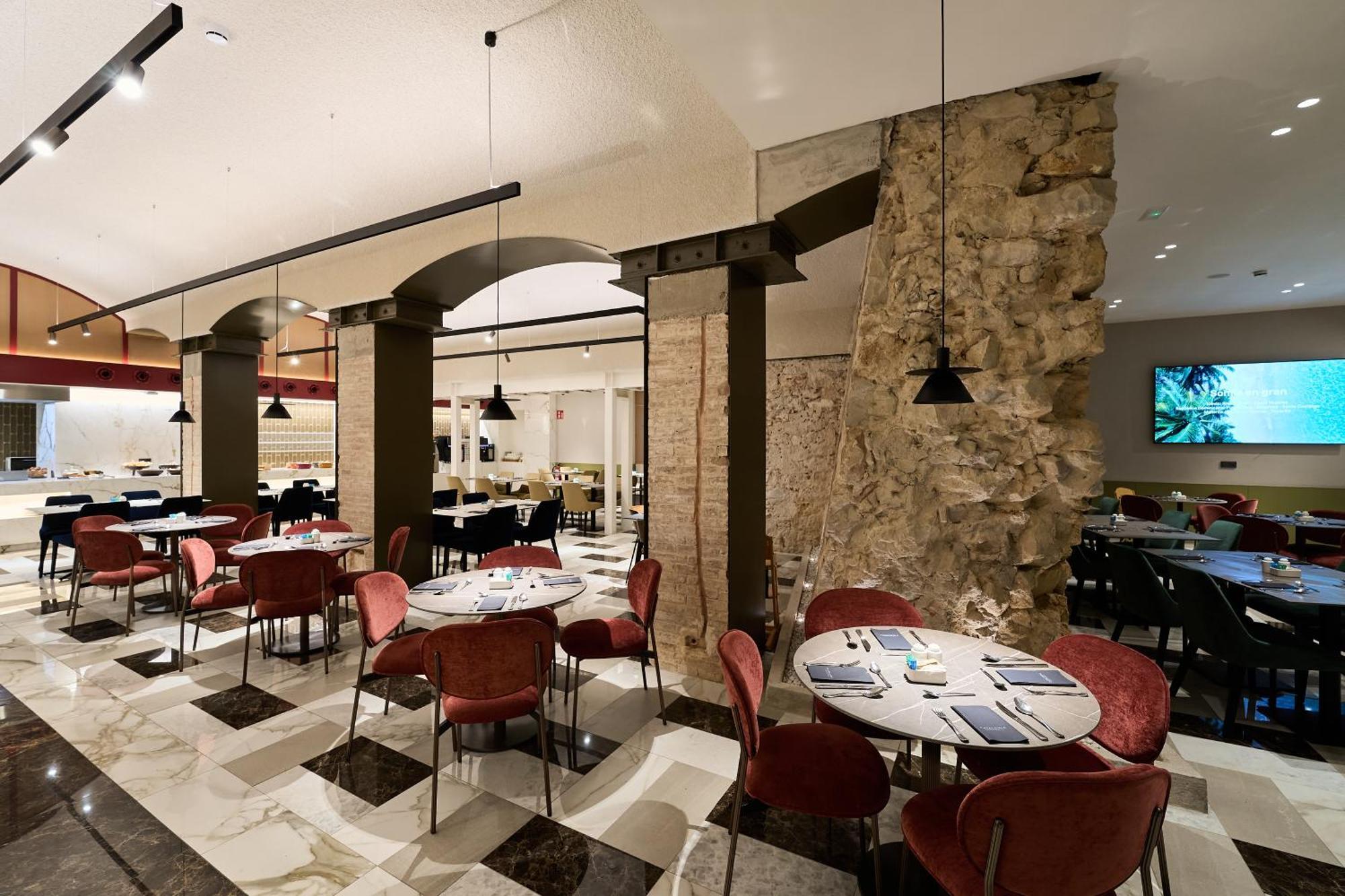Catalonia Plaza Catalunya Hotel 4*