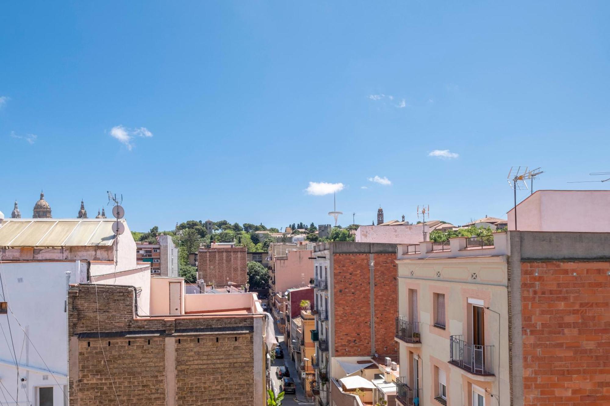Atico Con Terraza Plz. Espana / Fira *