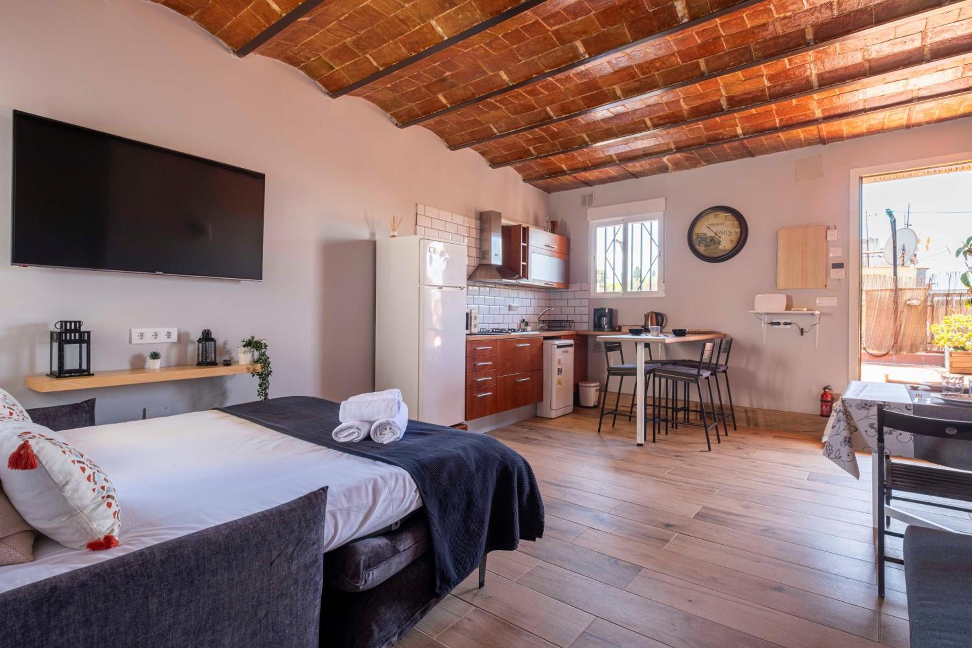 Apartamento Atico Con Terraza Plz. Espana / Fira