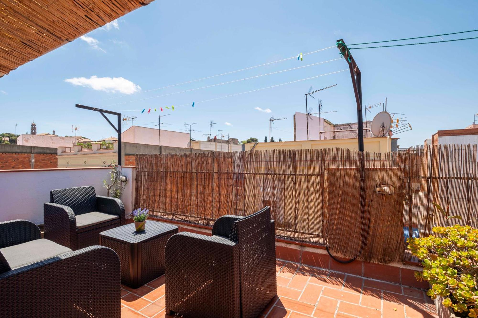 Apartamento Atico Con Terraza Plz. Espana / Fira *